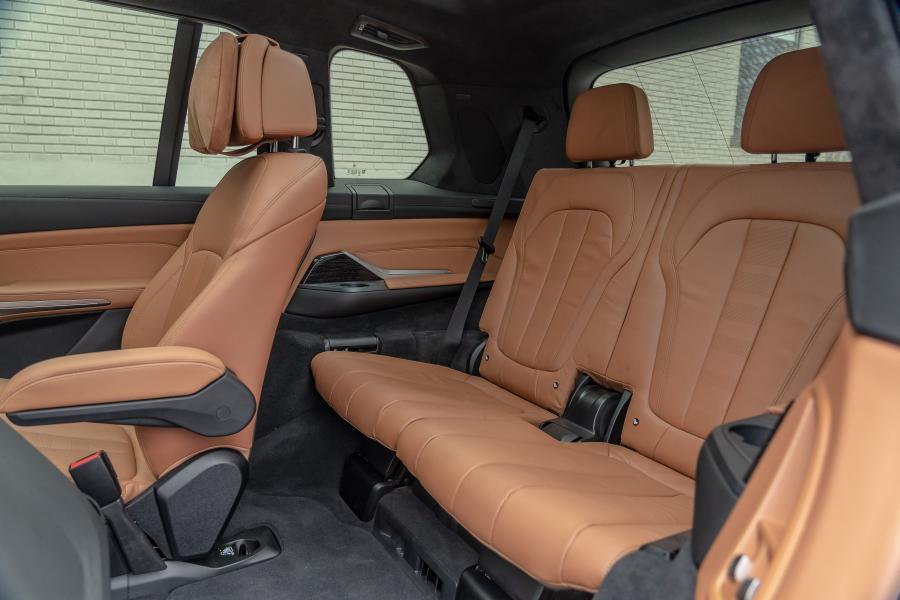 Интерьер BMW X7 M50i (G07) 2019 года  (NA) (фото 24 из 40)
